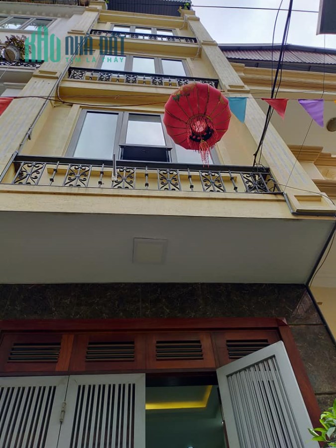 Bán nhà phố Hoàng Như Tiếp,Long Biên,ô tô đỗ cửa,70m2,MT 7m,4 tầng,giá 7,2 tỷ.
