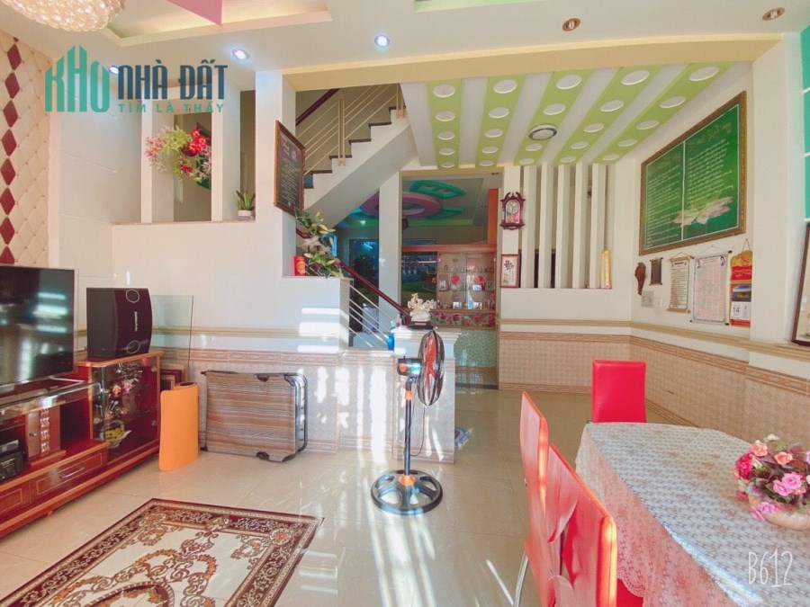 Hẻm xe hơi quay đầu Lê Văn Sỹ Phường 1 Tân Bình chỉ 4.2 tỷ