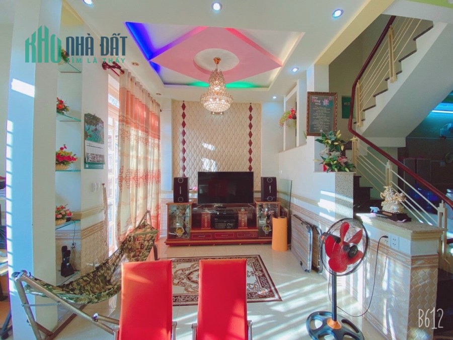 Hẻm xe hơi quay đầu Lê Văn Sỹ Phường 1 Tân Bình chỉ 4.2 tỷ