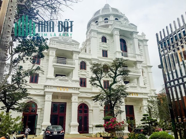 Bán tòa biệt thự phố Tây Hồ, Quảng An, 640m2 x Mt 25m, 8 tầng thang máy, giá 150 Tỷ