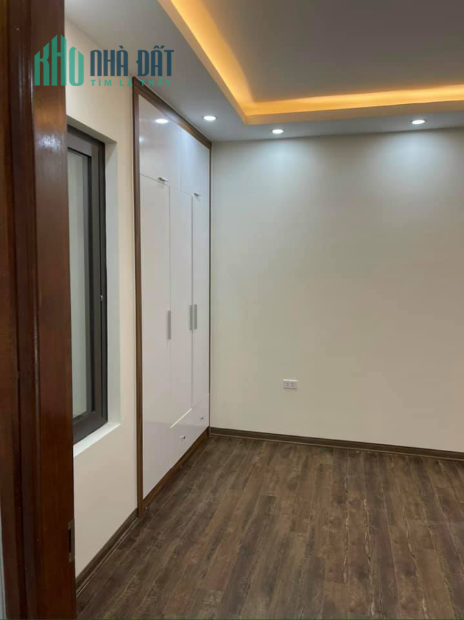 Chủ cần bán GẤP nhà Yên Hòa, Cầu Giấy, Dt 50m2, 5 tầng, giá 5.6 tỷ