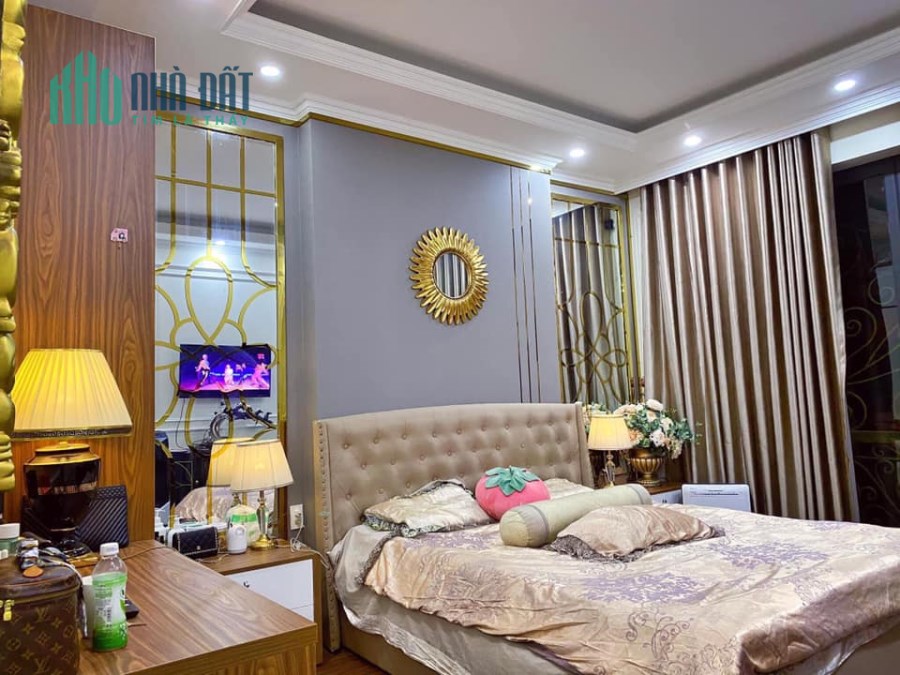 Hot! Bán nhà riêng phân lô Đống Đa DT 65m2 x 7 tầng MT 4m kinh doanh homestay