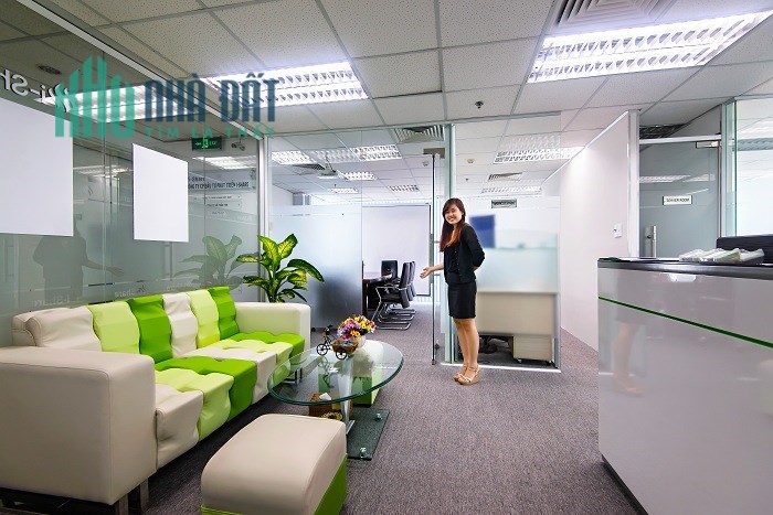 NGAY STARLAKE NGUYỄN VĂN HUYÊN ĐƯỜNG XE TẢI TRÁNH VỈA HÈ MỞ HỘI KD VP, P.KHÁM NGÂN HÀNG 90*6T