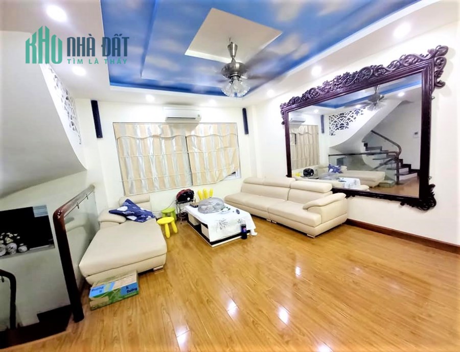 Nhà phố Phương Liệt, Thanh Xuân: DT 65m2*6T; MT 6m; giá 5,9tỷ