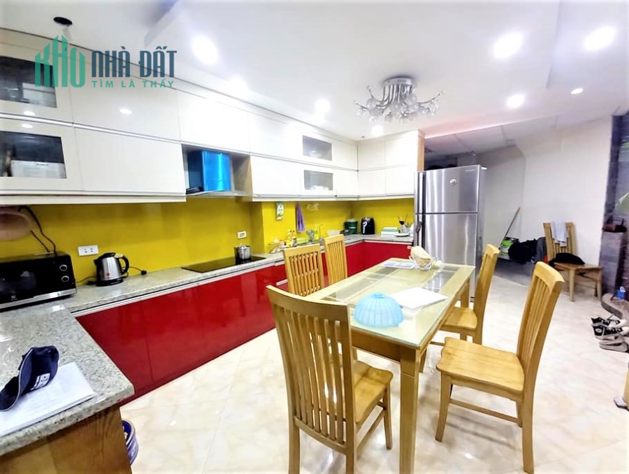 Nhà phố Phương Liệt, Thanh Xuân: DT 65m2*6T; MT 6m; giá 5,9tỷ