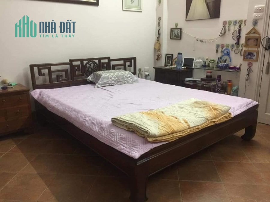 Bán Nhà Mặt Phố Đê La Thành Nhỏ, Đống Đa, 45m*5T*MT6m, 11 tỷ, Ô Tô, Kinh Doanh.LH:0397194848