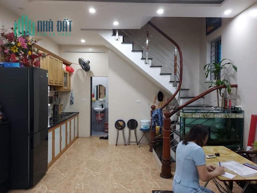 Nhà bán quận 10, 35m2, nở hậu, hẻm XE HƠI 0799149230