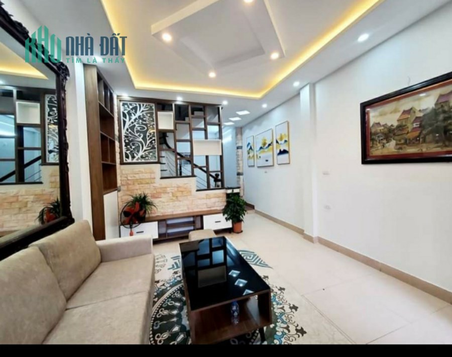 Chỉ 4 tỷ, có ngày nhà Cầu Giấy, 50m2 x 5 tầng, MT 4m.