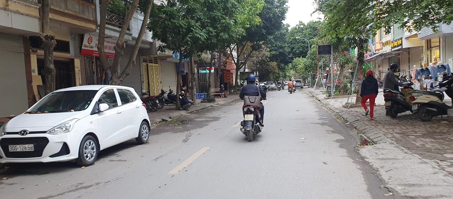 Nhỉnh 5 Tỷ Có Nhà Kinh Doanh Đẳng Cấp Phố Trần Khát Chân DT 43m x 6T MT 4.1m