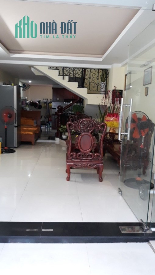 BÁN NHÀ TÂN PHÚ ĐẸP HÚ HỒN VIEW CÔNG VIÊN 63m2, 6.3 tỷ