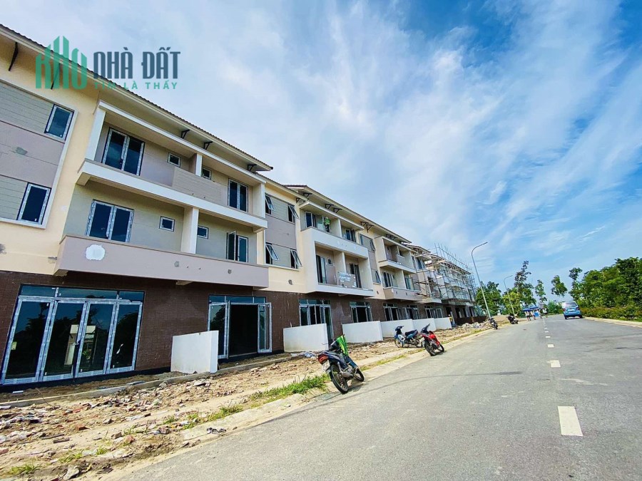 CHÍNH Chủ cần bán nhà mới tinh-3 tầng đường rộ -kông gian mát mẻ tại Khu đô thị CENTA CITY