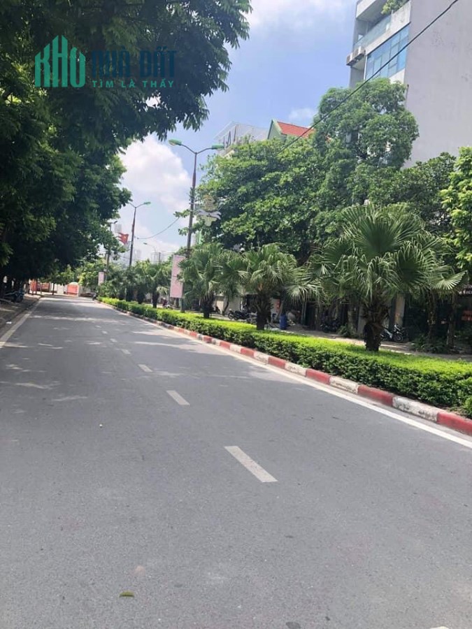 mặt phố Thị trấn Văn Điển, Kinh doanh đỉnh, mặt tiền rộng thoáng