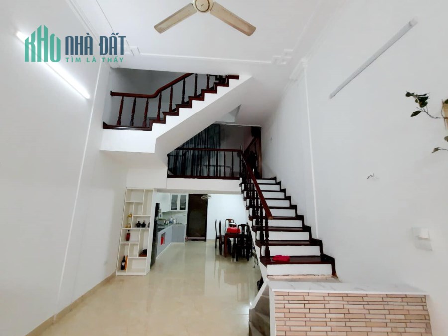 Cần bán gấp nhà ngõ 169 Hoàng Mai diện tích 66m²*5t giá 5,1 tỷ