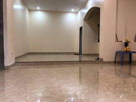 BÁN GẤP NHÀ CẦU GIẤY, 100M2, 7T, 18TỶ, THANG MÁY,  Ô TÔ, VIU HỒ,  KINH DOANH. LH 0976772692.