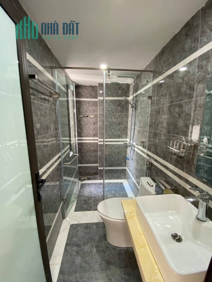 Bán nhà Nguyễn Huy Tự, 51m2*5 tầng, 7 tỷ, lô góc