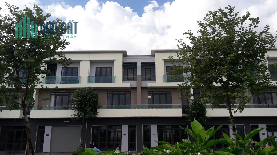 Chính chủ bán gấp Shophouse 3 tầng Centa City Vsip Bắc Ninh cách Ninh hiệp 2km