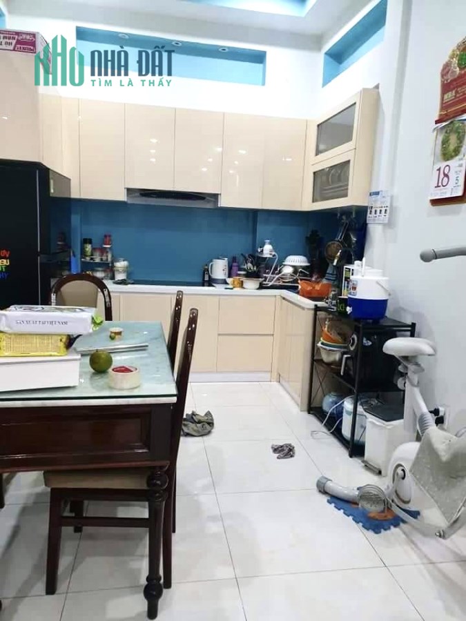 Bán Gấp Nhà Bạch Đằng 40m2 4 tầng, 4mx10m, DTSD 160m2, chỉ 6tỷ3 còn thương lượng