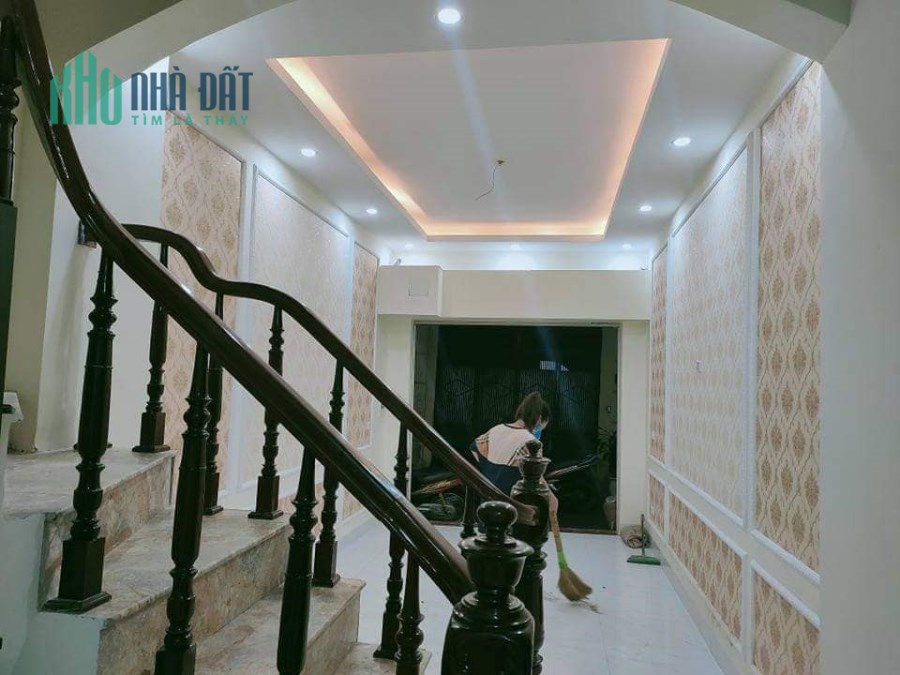 Bán nhà Bùi Xương Trạch DT33m x 5 tầng, oto đỗ cửa, giá chỉ 3.7 tỷ