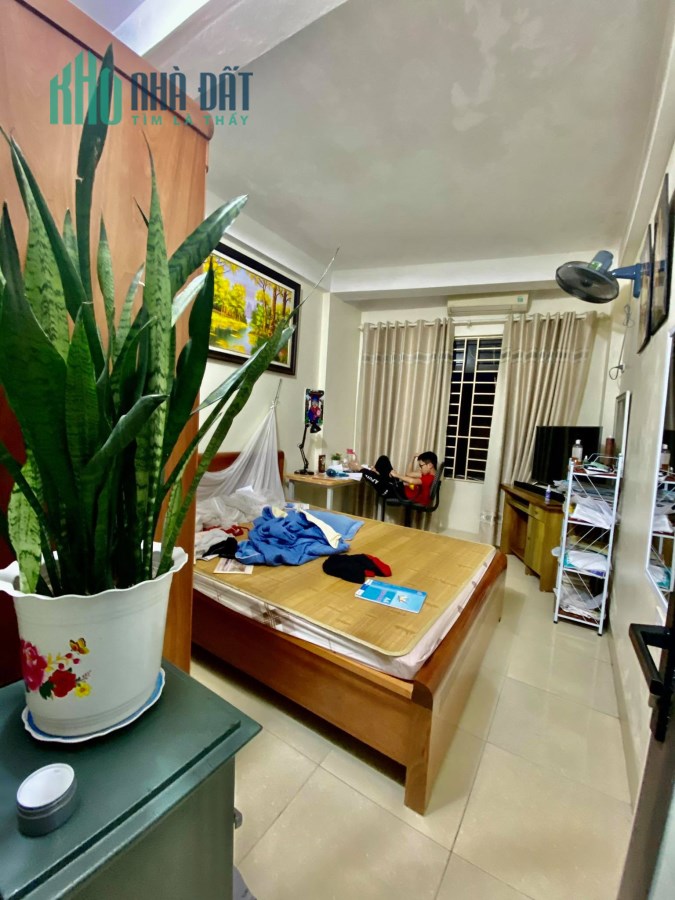 Bán nhà Vương Thừa Vũ, giảm giá tụt phanh, 35m2, nhỉnh 3 tỉ