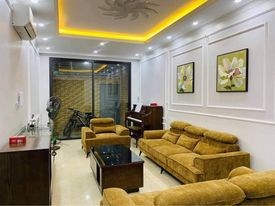 Hàng xóm Ciputra nhà Nguyễn Hoàng Tôn 80 m2, 5tầng,  hơn10 tỷ,  ô tô , ở cực sướng.