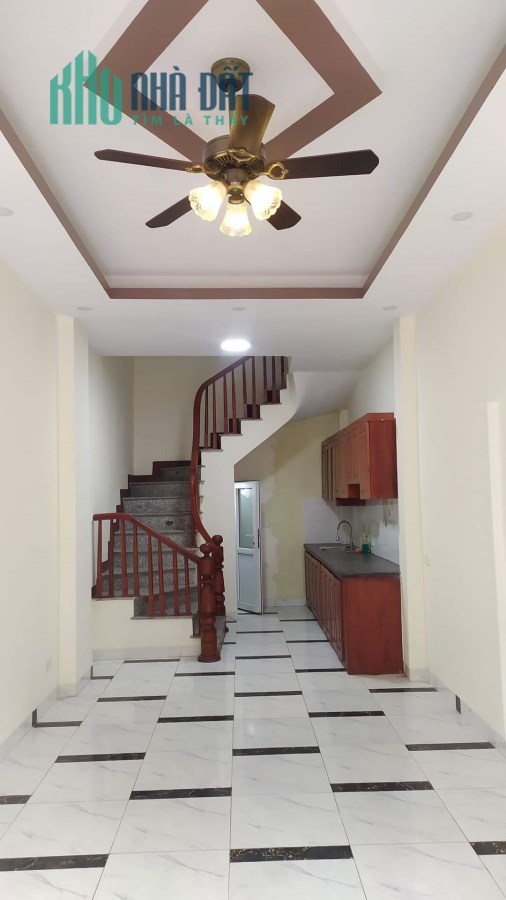 Bán nhà Thanh Lân, 30m x 4T, giá chào 2,4 tỷ