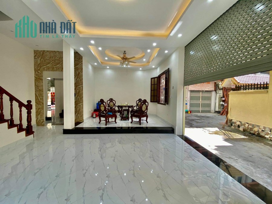 Bán gấp nhà trong ngõ đường Yên Lãng, dt 52m2 mt 4m nhà ngõ ô tô đỗ cửa, kinh doanh được giá 5,4 tỉ