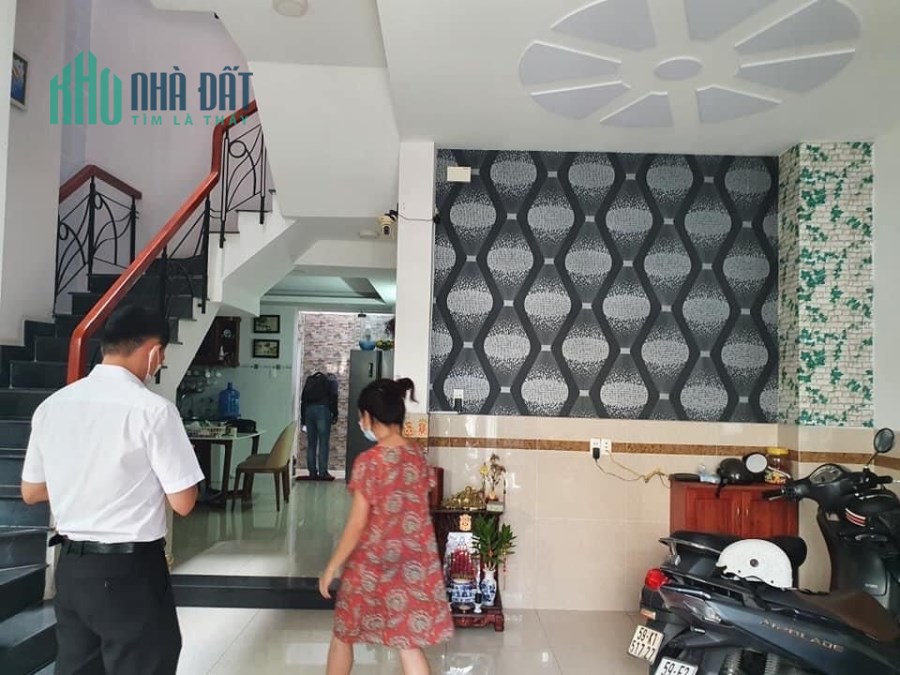 BÁN NHÀ Thích Quảng Đức, Phú Nhuận, 70m2 ( 5x14m) – 4 tầng- 5PN lớn