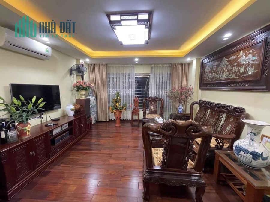 PHÂN LÔ-GARA,Kim Đồng 50m2/5 tầng/6 phòng ngủ,nội thất gỗ tự nhiên