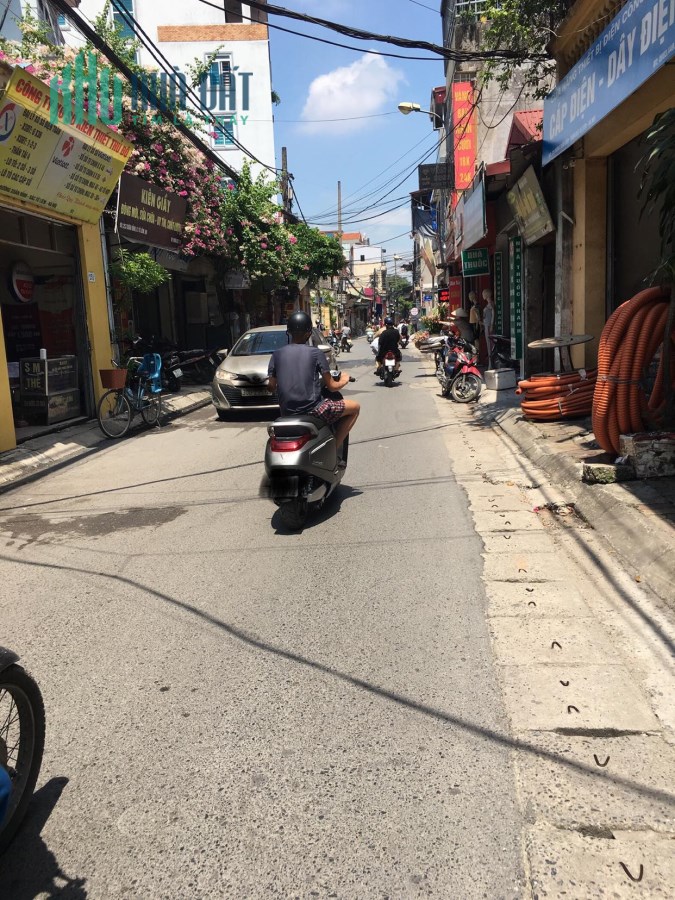 Bán nhà ngõ 205 Xuân Đỉnh, Bắc Từ Liêm. 34m2*5 tầng, nhỉnh 3 tỷ. Nhà đẹp, phân lô.