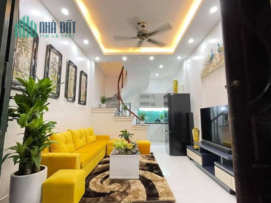 Nhà Siêu Vip Nội Thất Sang Trọng Ô Đỗ Đỗ Cửa Phố Đại La Dt 43m Giá 2.9 Tỷ