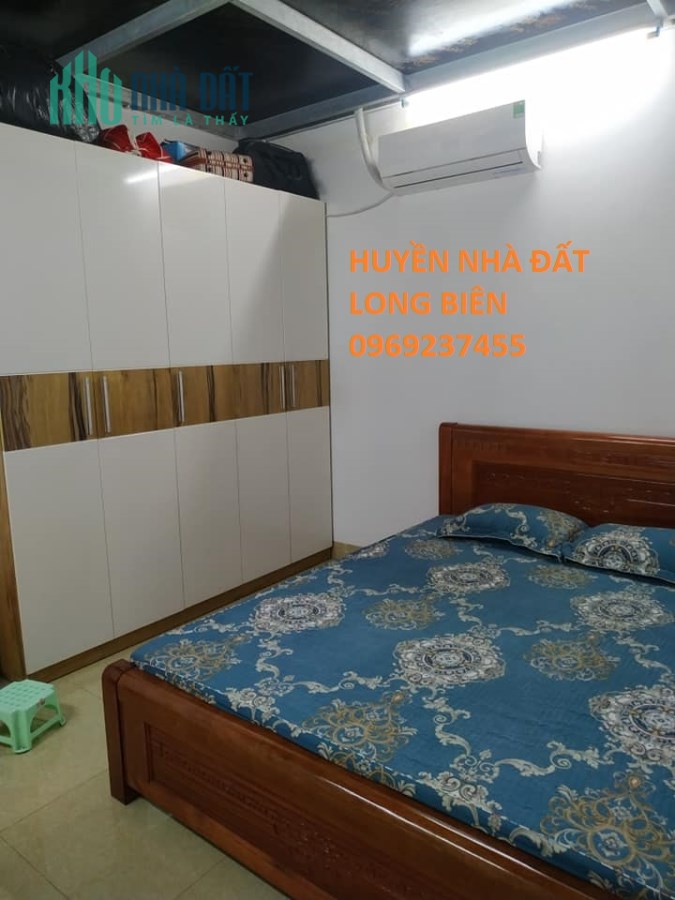 Rẻ như cho-Nhà Nguyễn Văn Cừ-Long Biên-50m,C4,mt4.5, nhỉnh 1 tỷ