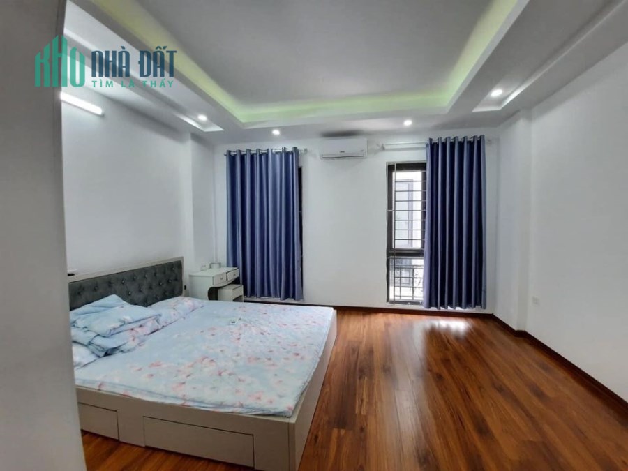Chính chủ bán nhà Hoàng Mai 5 tầng 36m2, 4 p. Ngủ, LH 0977440990. Ô tô đỗ cửa