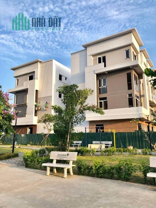 BÁN NHÀ 4 TẦNG MỚI CỨNG TẠI KĐT DIAMOND TỪ SƠN