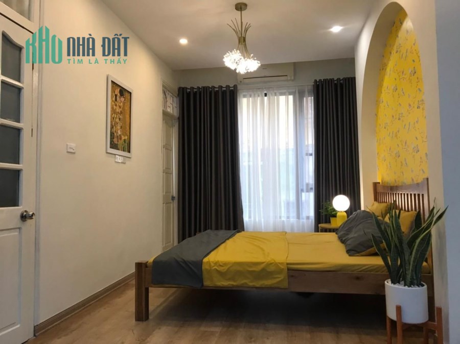 DUY NHẤT MỘT CĂN HỒ TÙNG MẬU - GARA Ô TÔ - NHÀ ĐẸP - Ở CỰC SƯỚNG.