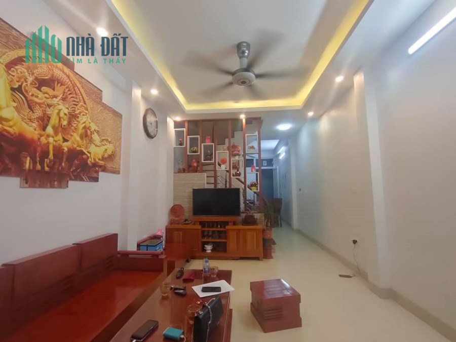 CHỜ CHỦ MỚI MANG EM VỀ! Bán nhà Sài Đồng, Long Biên, 68m, 4 tầng, giá 3.8 tỷ.