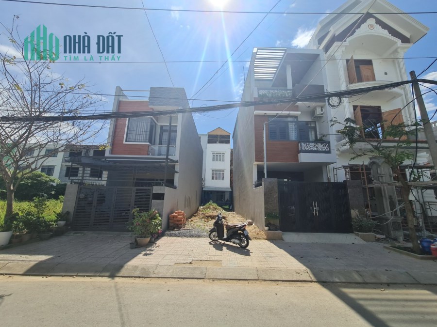 Bán gấp lô đất mặt tiền đường nhựa D2, P.Bửu Long, Biên Hoà