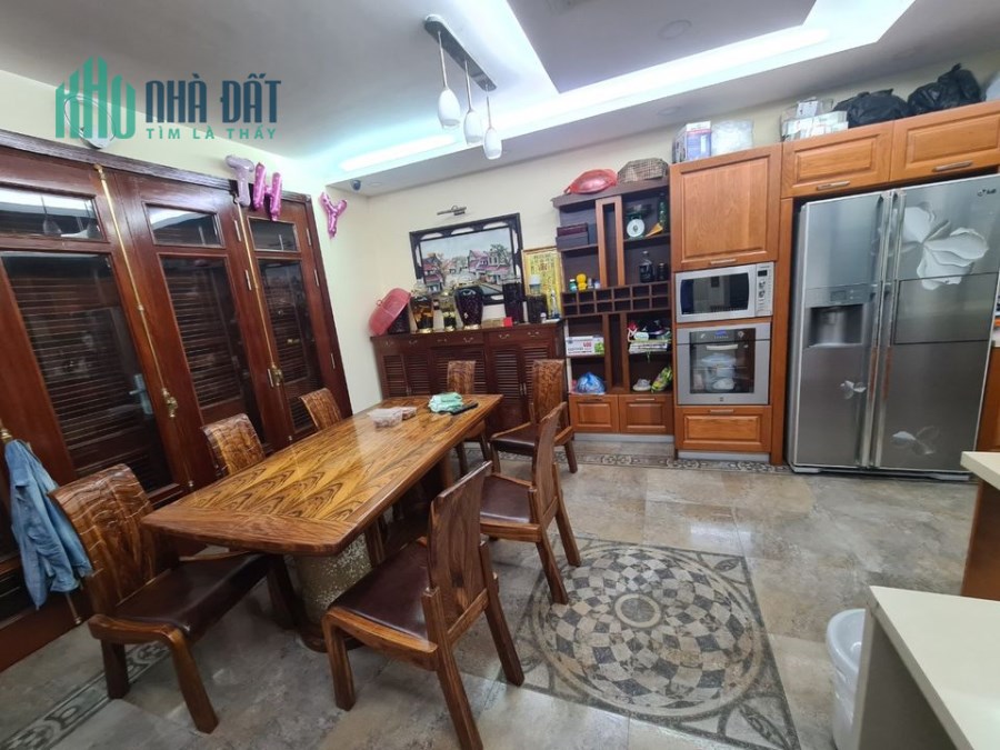 Bán nhà Đông Tác, Đống Đa: Ngõ rộng, lô góc, 3 thoáng, nhà đẹp, 60m2x4T, MT 6m, 6.8 Tỷ-0975642942