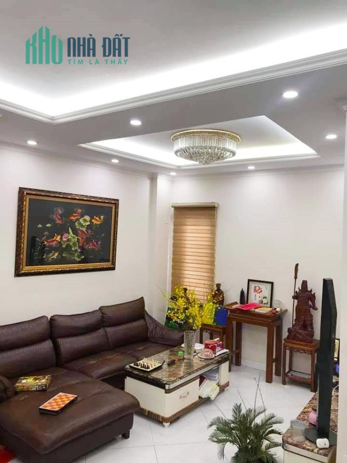 Chưa đến 14 tỷ nhà 5 tầng kinh doanh,ô tô vào nhà,diện tích 98m2 phố Thái Hà,Đống Đa.