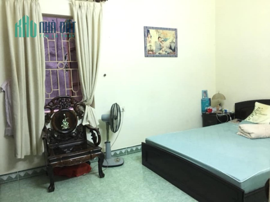 Bán gấp nhà Thái Hà Đống Đa, ngõ nông, 31 mét xây 5 tầng, 2.3 tỷ, lh 0912590048