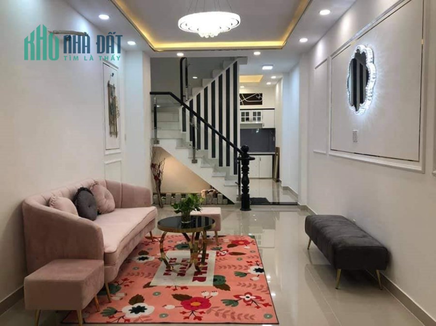 Bán nhà đường Nguyên Hồng, quận Đống Đa, 46m2, 4 tầng, 4 tỷ 1, ở luôn