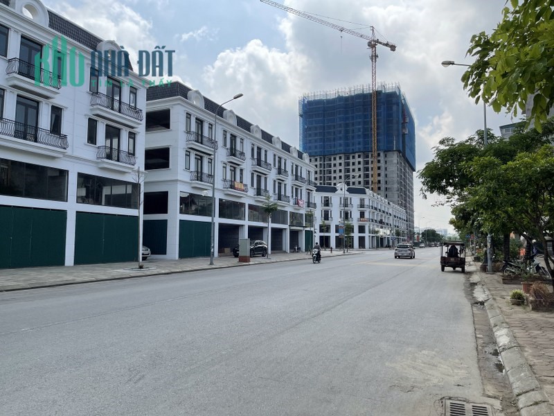 Bán nhà Trâu Quỳ, Shophouse Sông Hồng, mặt phố Thành Trung 30m. 0982852808