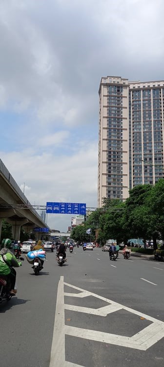 Bán nhà mặt phố Nguyễn Trãi,Thanh Xuân,200m2 x2T,Dòng tiền 120 tr/tháng,Giá 31 Tỷ.