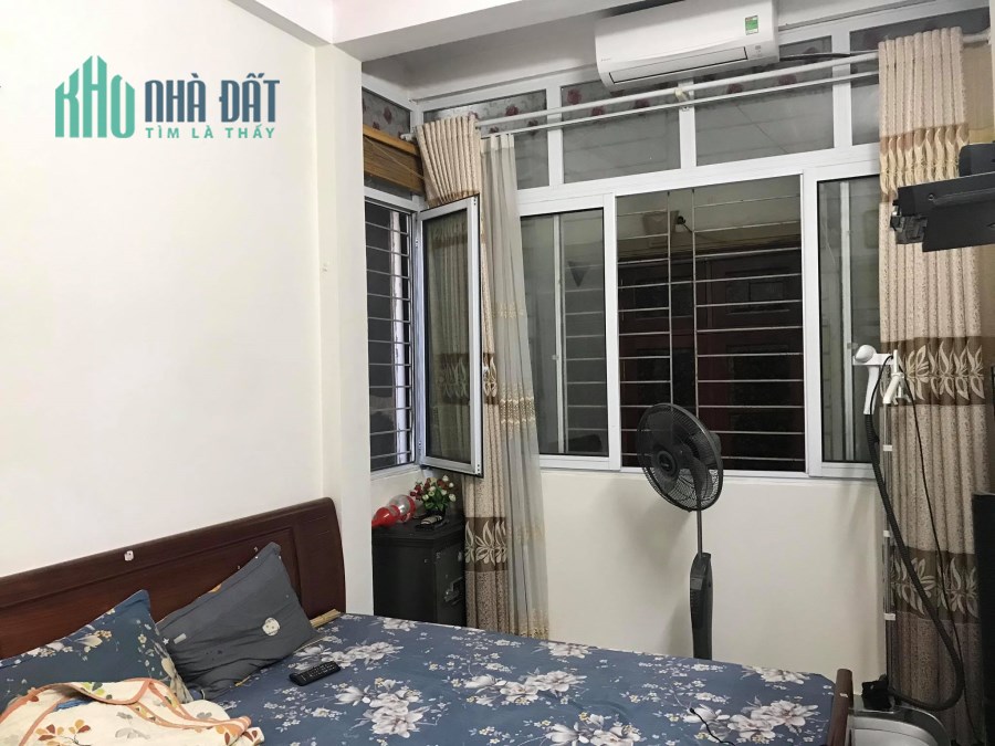 Bán nhà Phùng Chí Kiên Cầu Giấy, Lô góc, ngõ ba gác 3.55 tỷ