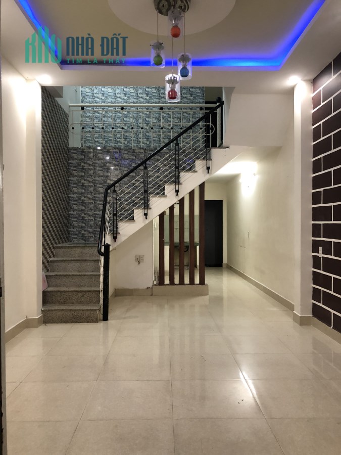 Chính chủ cần bán gấp căn nhà hai tầng khu phố Tây An Thượng 