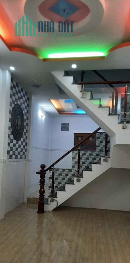 BÁN NHANH NHÀ 1 TRỆT 2 LẦU, P15 Q8, SHR, CHỈ 3.5 TỶ. LH:0907990059