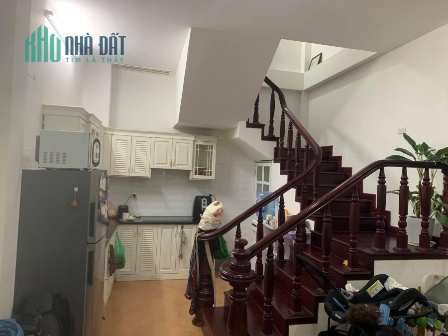 Bán Nhà Kim Ngưu, 48m2, 4T, MT 4m, Sổ Riêng, 3.2 Tỷ, 0702156658