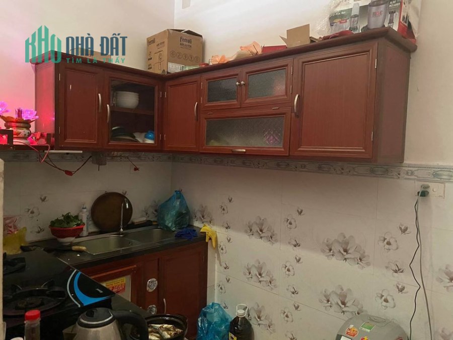 Bán nhà quận 8, NỞ HẬU 65m2, sát Q1, Q5, nhỉnh 70tr/m2, 0911687421