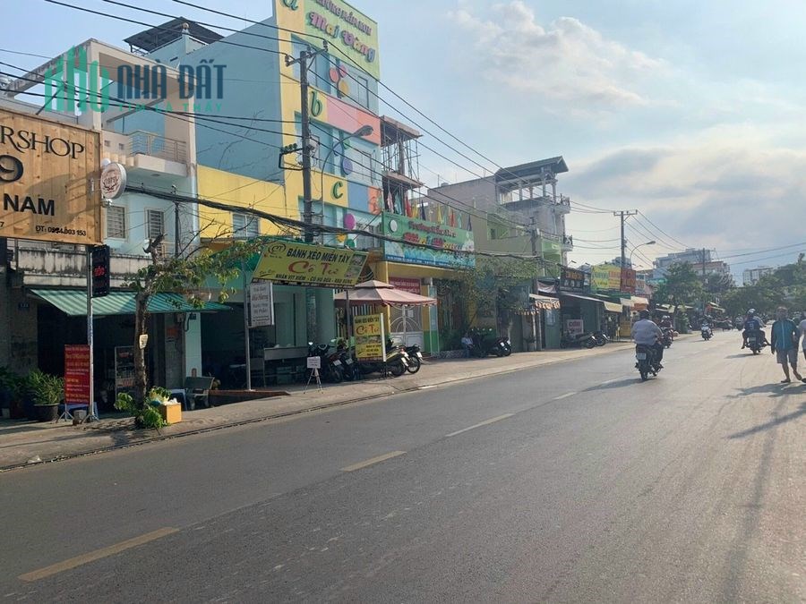 CẦN BÁN NHÀ MẶT PHỐ NGUYỄN VĂN LINH LONG BIÊN - 27M 4T 2.7TỶ - KINH DOANH NGÀY ĐÊM