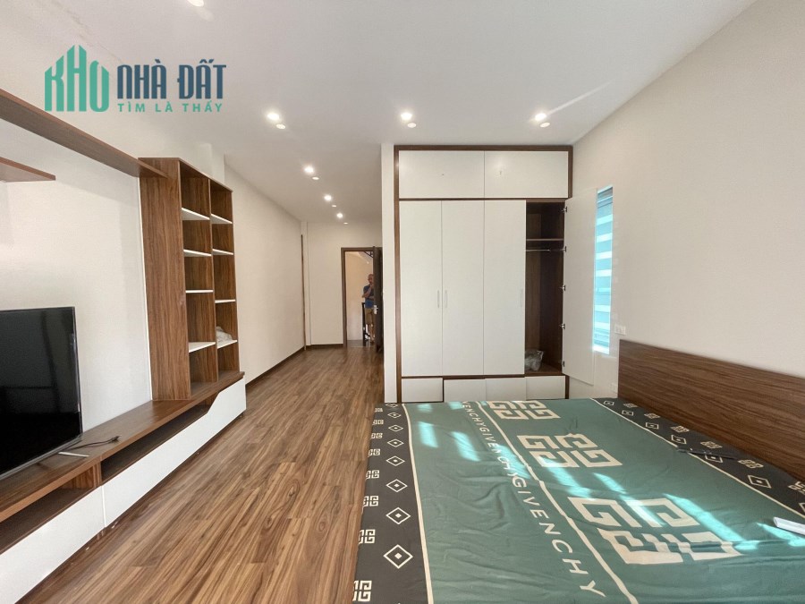 SĐCC, Ngọc Lâm, ô tô tránh vỉ hè, View hồ, 70m, 5 tầng, mt 5.1m, ĐTT. LH 0909258391