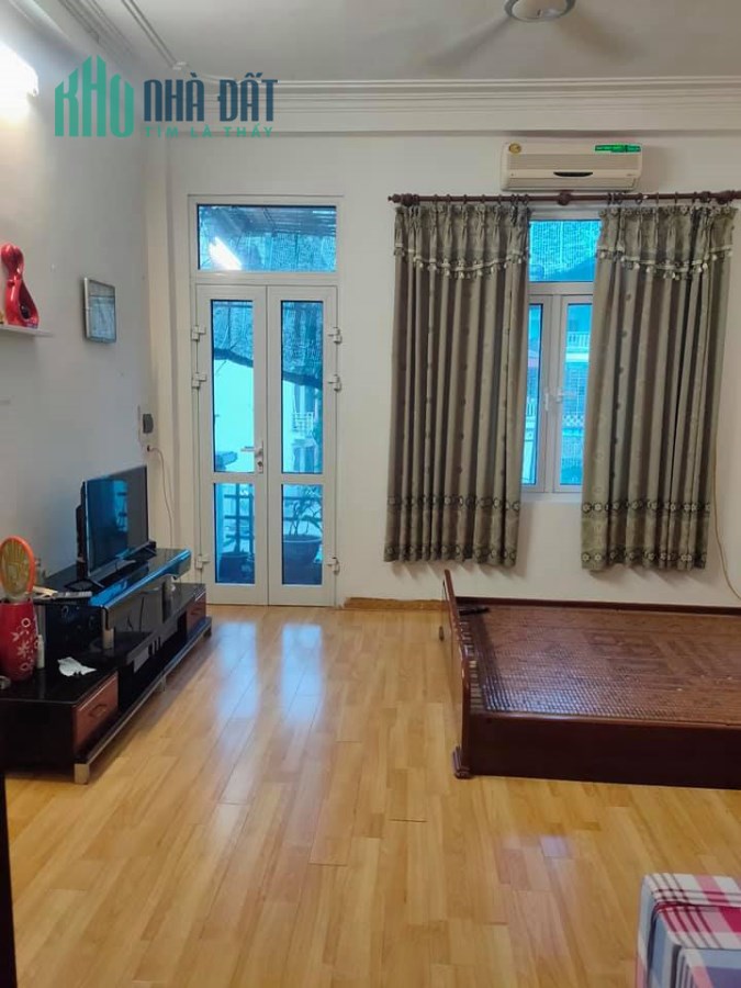 Bán Nhà Phố Khương Đình 40m2, 4 Tầng- 3.6 Tỷ.
